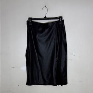 Popilush Elegant Black Faux Leather Textured Women's Skirt w/ Slit Size Medium